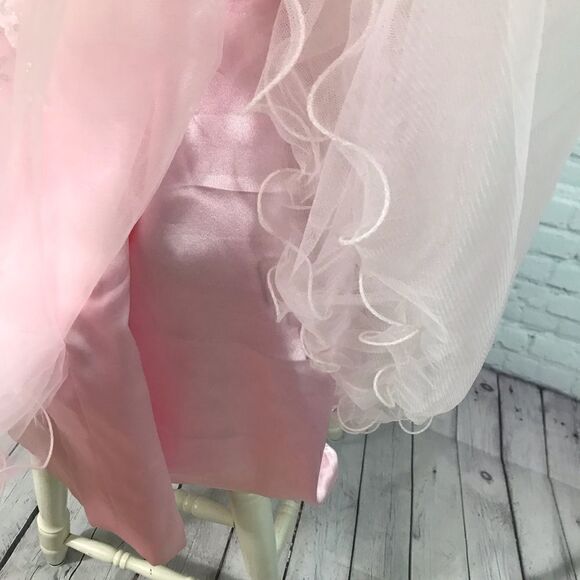 Beaded Lace Bodice Homecoming Dress w/ Layers of Tulle & satin see measurements - Picture 4 of 10